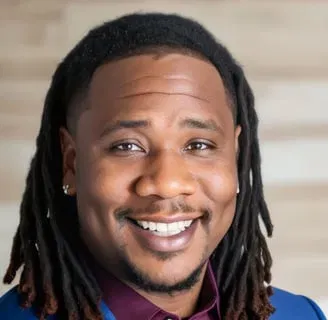 Tae Bennett, Owner of Brenacade Sign'd Seals, LLC
